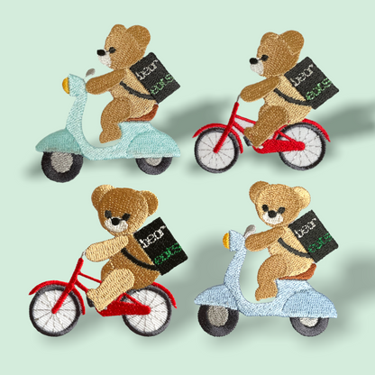 自転車とスクーターとくま